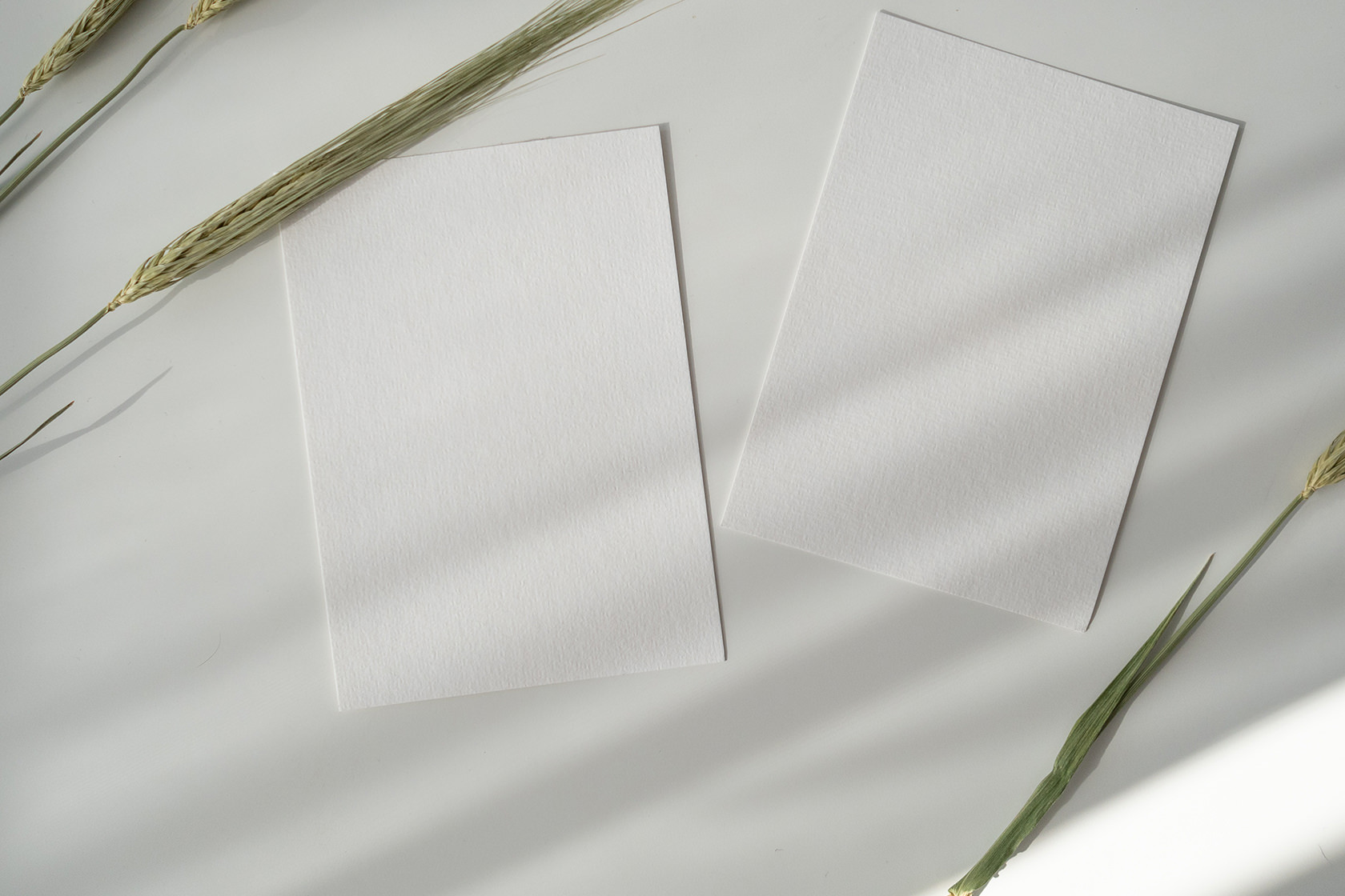 リーフレット（折りパンフレット）印刷における折り方の種類や作成時の注意点